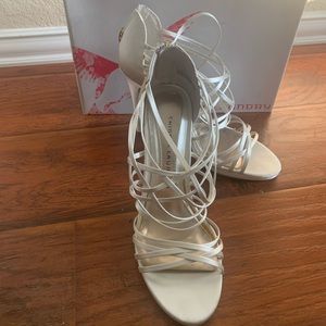 Chinese Laundry silk prom, wedding, pageant, evening